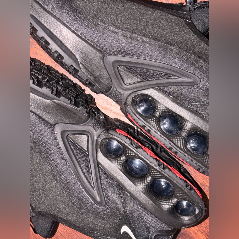Nike size 15 air maxes - Picture 6 of 11